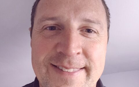 Portrait photo of David Hitchin